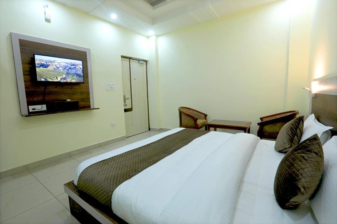 רישיקש Hotel The Glory מראה חיצוני תמונה